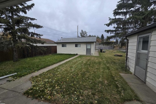 Bedroom 2 - 9717 162 St Nw, Edmonton, AB T5P3L1 Photo 5