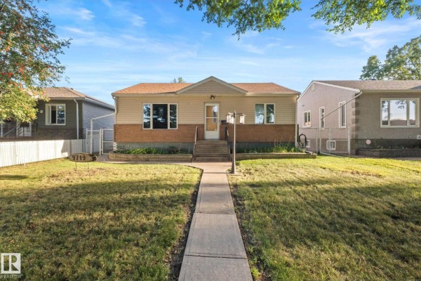 9719 65 Av Nw, Edmonton, AB, photo 3