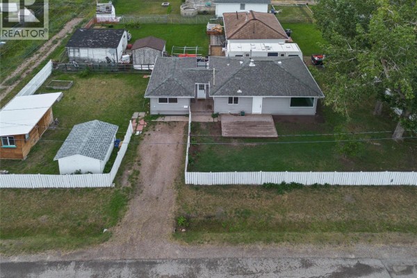 9721 2 Street, Dawson Creek, BC, photo 2