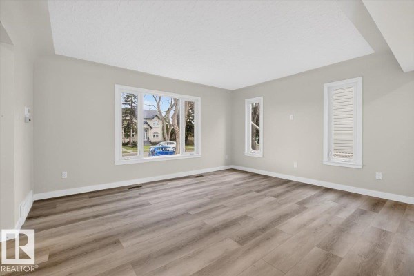 Primary Bedroom - 9723 65 Av Nw, Edmonton, AB T6E0M4 Photo 5