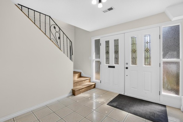 9727 121 Street, Surrey, BC V3V4J6 Photo 4