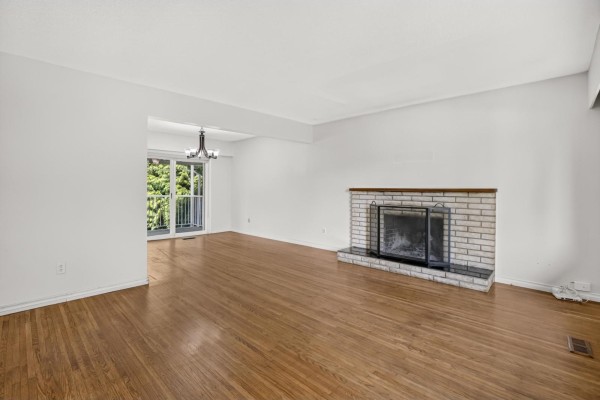 9727 121 Street, Surrey, BC V3V4J6 Photo 5