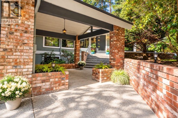 Storage - 973 Wagonwood Pl, Saanich, BC V8X4M1 Photo 2