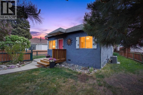 Kitchen - 974 Creston Avenue, Penticton, BC V2A1P9 Photo 2