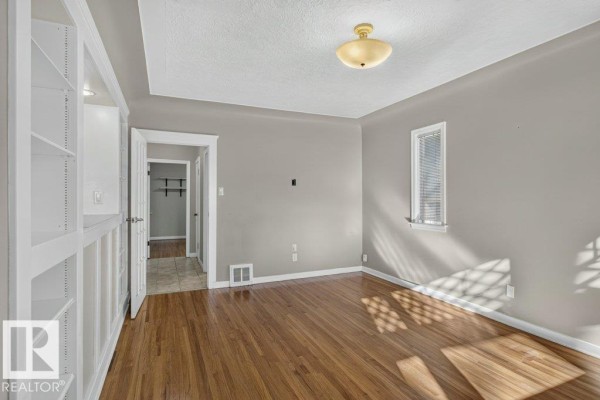 9742 88 Av Nw, Edmonton, AB T6E2P9 Photo 5
