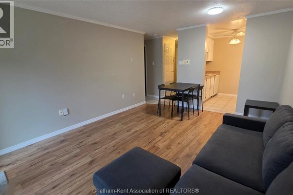Living room/Dining room - 975 Grand Avenue West, Chatham, ON N7L4Z6 Photo 4