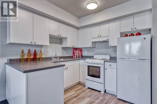 975 Tranquille Road, Kamloops, BC, photo 3