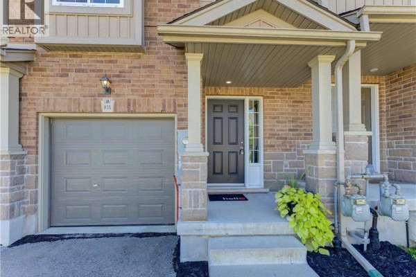 4pc Bathroom - 975 Zeller Crescent, Kitchener, ON N2A0C9 Photo 2