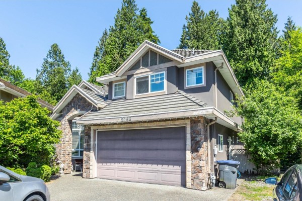 9766 160a Street, Surrey, BC V4N5M1 Photo 2