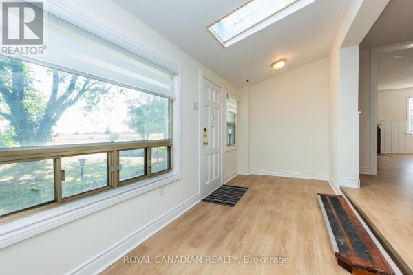Sunroom - 9775 Highway 7, Halton Hills, ON L7J2L8 Photo 5