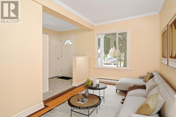 Living room - 978 Admiral Avenue, Ottawa, ON K1Z6L9 Photo 4