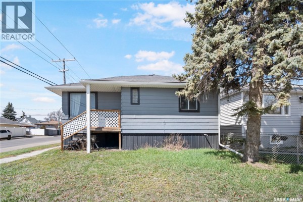 978 Lindsay Street, Regina, SK, photo 2