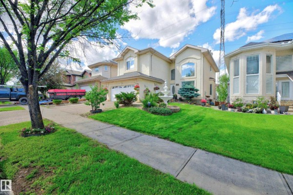 Family room - 979 Hollingsworth Bn Nw, Edmonton, AB T6R3G7 Photo 4