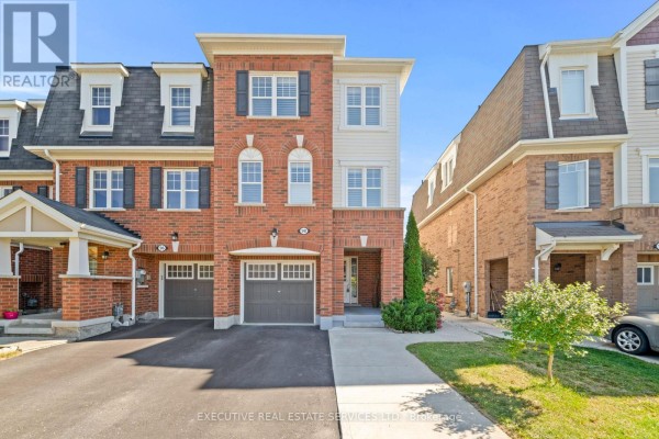Family room - 98 Bannister Crescent, Brampton, ON L7A4H4 Photo 4