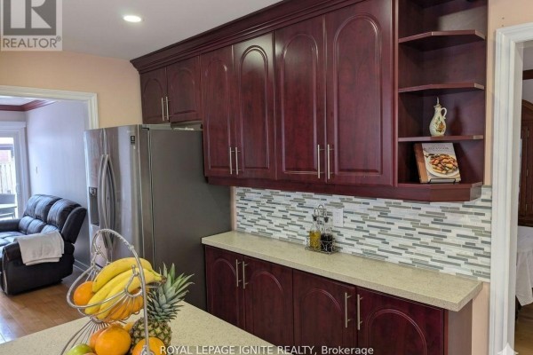 98 Chloe Crescent, Markham, ON, photo 3