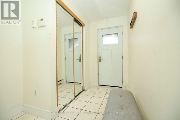 Bedroom 2 - 98 Darras Court, Brampton, ON L6T1W7 Photo 5