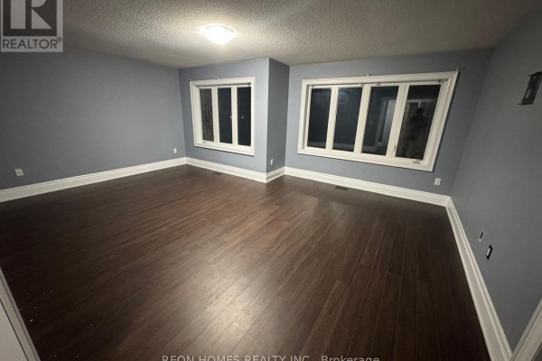 98 Decarolis Crescent, Essa, ON, photo 3