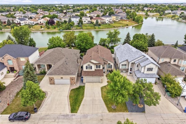 Living room - 98 Dockside Way, Winnipeg, MB R3X2E8 Photo 3