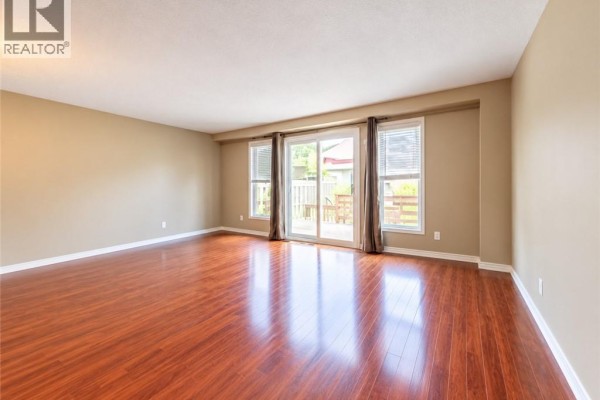 3pc Bathroom - 98 Donnenwerth Drive, Kitchener, ON N2E4C9 Photo 3