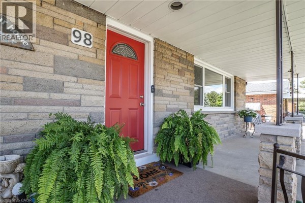 98 Duncombe Drive, Hamilton, ON, photo 3