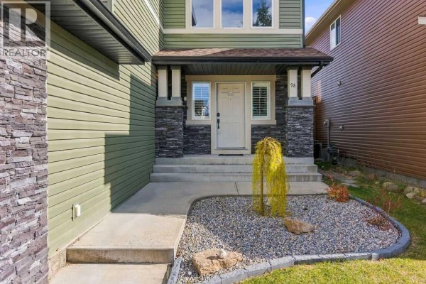 Kitchen - 98 Evergreen Common Sw, Calgary, AB T2Y4N7 Photo 2