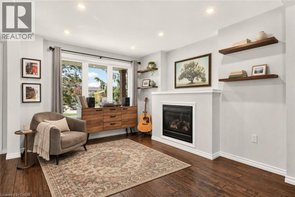 4pc Bathroom - 98 First Road W, Stoney Creek, ON L8J2S9 Photo 5