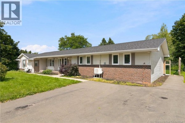 Recreation room - 98 Firwood Crescent, Moncton, NB E1A5X2 Photo 3