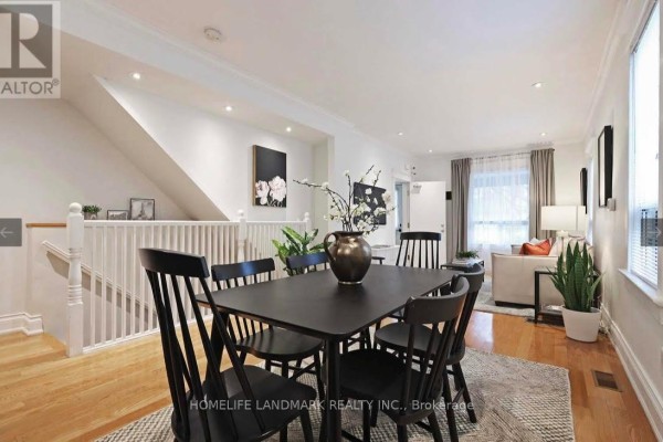 98 Hastings Avenue, Toronto, ON M4L2L2 Photo 3