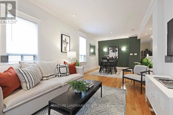 98 Hastings Avenue, Toronto, ON M4L2L2 Photo 4
