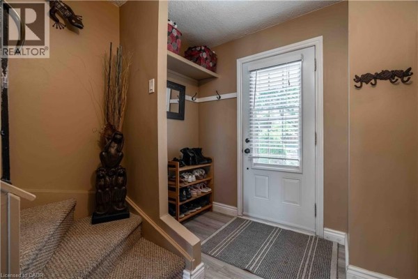 4pc Bathroom - 98 Memorial Avenue, Stoney Creek, ON L8G4C7 Photo 5