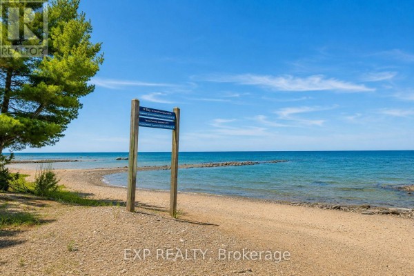 98 Rue Vanier Road, Tiny, ON, photo 2