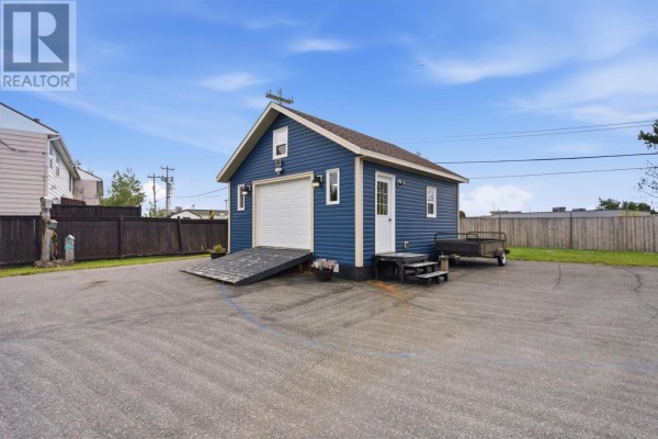 Bedroom - 98 Sullivan Avenue, Gander, NL  Photo 3