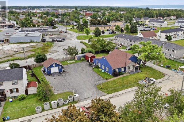 Ensuite - 98 Sullivan Avenue, Gander, NL  Photo 4
