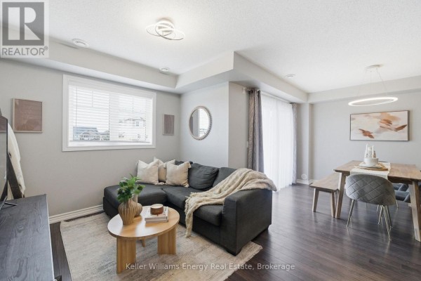 Primary Bedroom - 98 Tabaret Crescent, Oshawa, ON L1L0G5 Photo 4