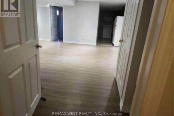 98 Yellow Avens Boulevard, Brampton, ON L6R0T1 Photo 3