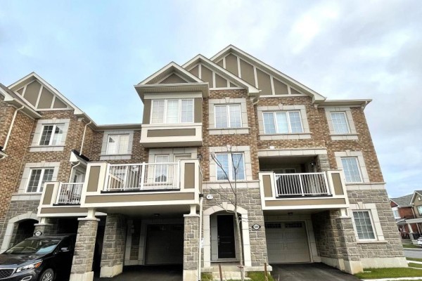 980 Alder Gate, Milton