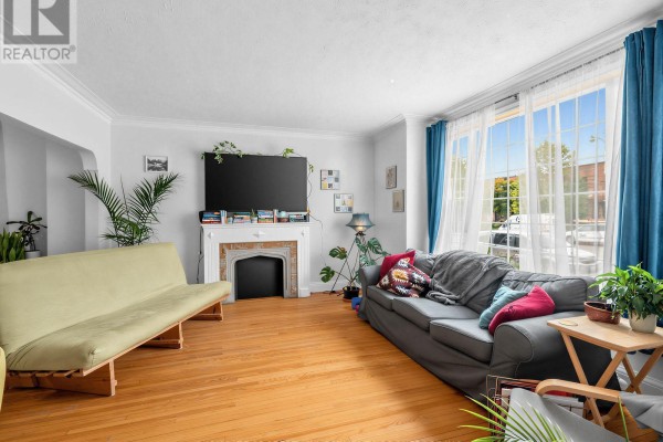 Primary Bedroom - 981 Avenue Road, Toronto, ON M5P2K9 Photo 4
