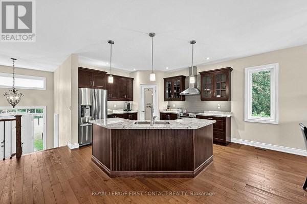 981 Ewart Street, Innisfil, ON L4G9G3 Photo 4