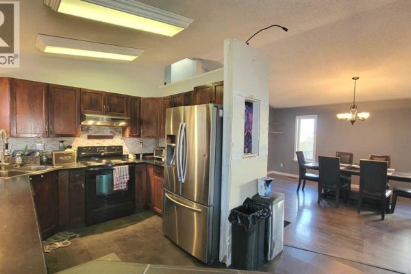 9810 102 Avenue, Sexsmith, AB T0H3C0 Photo 3