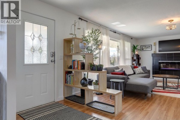 Bedroom - 9811 Venables Drive, Vernon, BC V1B2K1 Photo 3