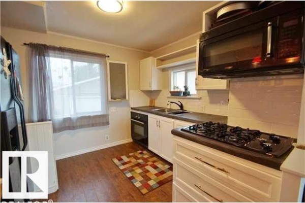 9815 160 St Nw, Edmonton, AB, photo 3