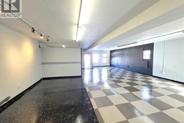 9815 94 Avenue, Peace River, AB T8S1S4 Photo 5