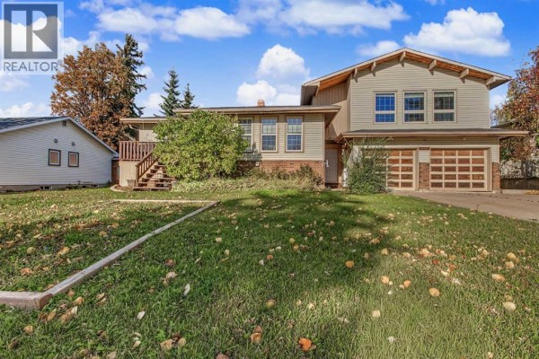 Residential for sale at 9816 105 Avenue, Grande Prairie, AB - MLS® whzKtc