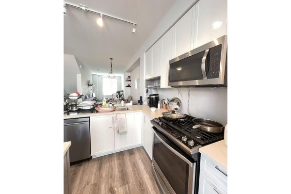 9817 161a Street, Surrey, BC V4N6S7 Photo 3