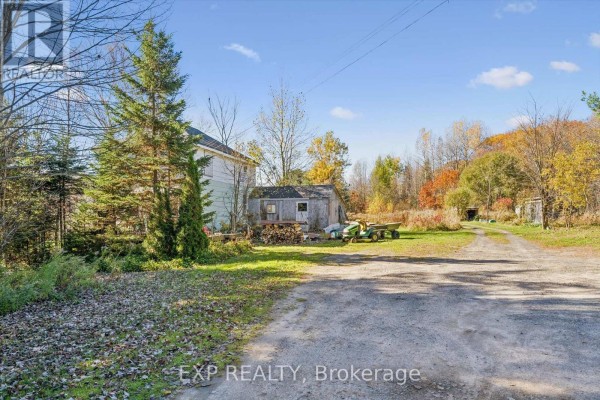 982 Raymond Road, Muskoka Lakes, ON P0B1M0 Photo 4