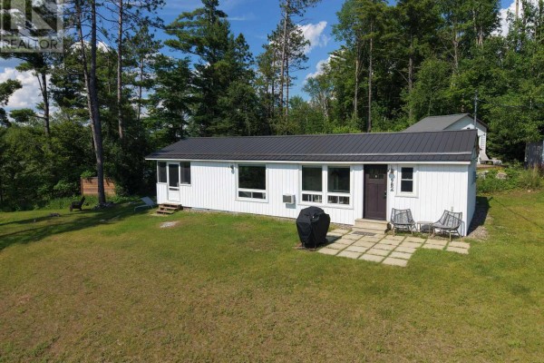 982 Stones Lake Road, Greater Madawaska, ON, photo 2