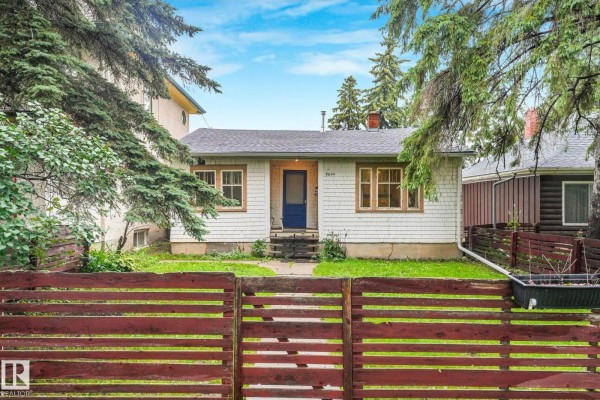 9824 91 Av Nw, Edmonton, AB, photo 2