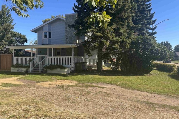Family room - 9828 110 St, Westlock, AB T7P1P6 Photo 4