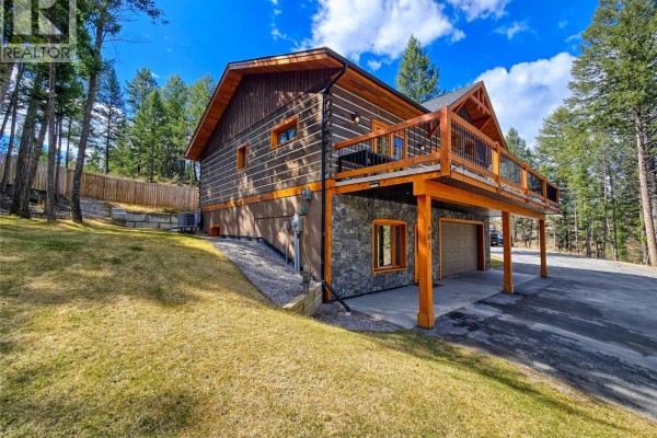 983 Swansea View Road, Invermere