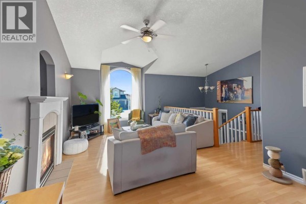 Bedroom - 9830 67 Avenue, Grande Prairie, AB T8W2T3 Photo 5